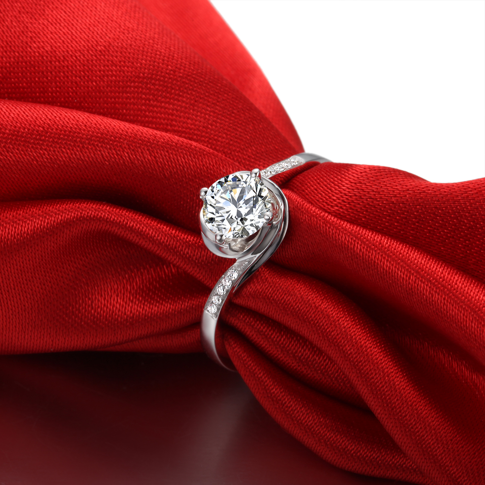 佐卡伊玫瑰人生18k白金钻石戒指结婚钻戒请备注